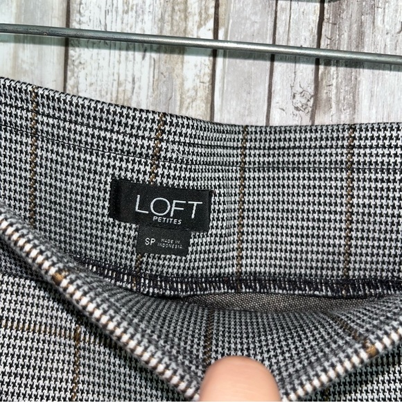 Loft Grey Plaid Pull On Leggings - Picture 5 of 5